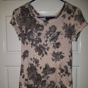 Floral light pink shirt with a lace back